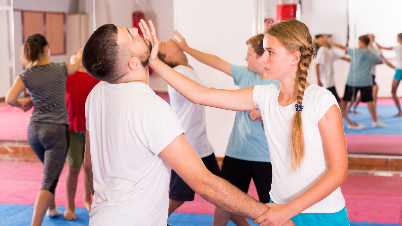 Com PL aprovado, mulheres terão aulas gratuitas de defesa pessoal e artes marciais